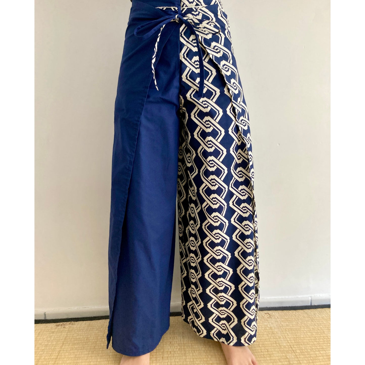 PANTALON HAKAMA "YOSHIWARA TUNAGI" par KARA